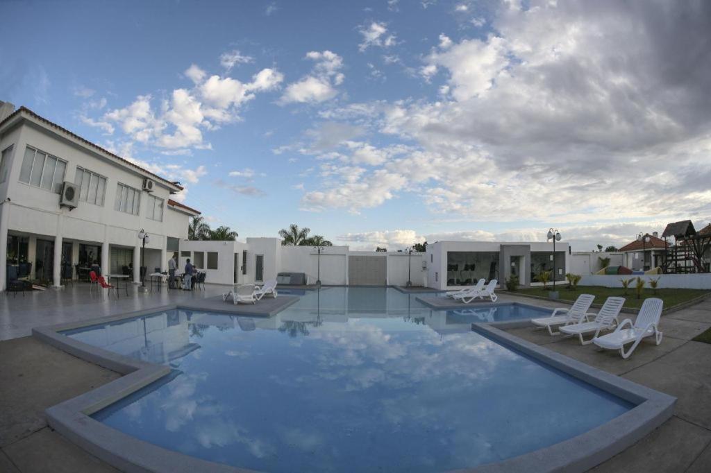 Terranova Suites Санта Крус де ла Сиера Екстериор снимка